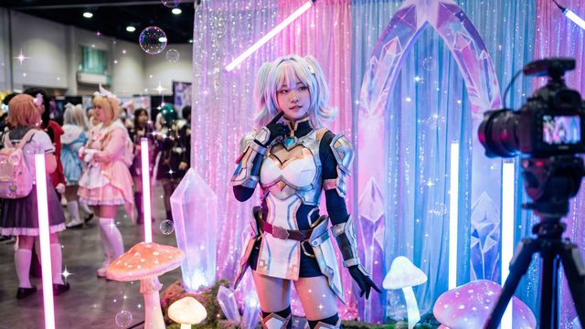 蜜桃动漫cosplay视频